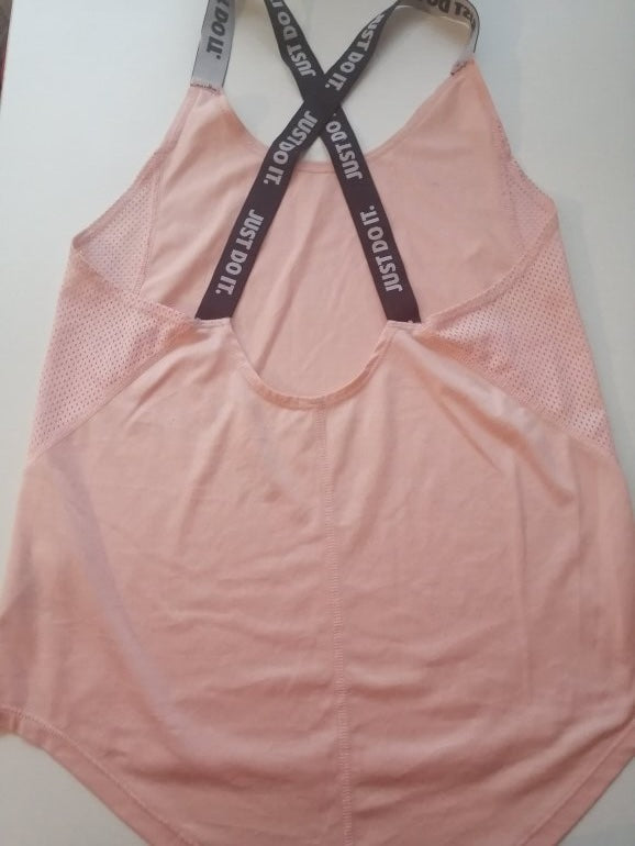 🏃🏻♀️Camiseta Nike Rosa Dri Fit🩷